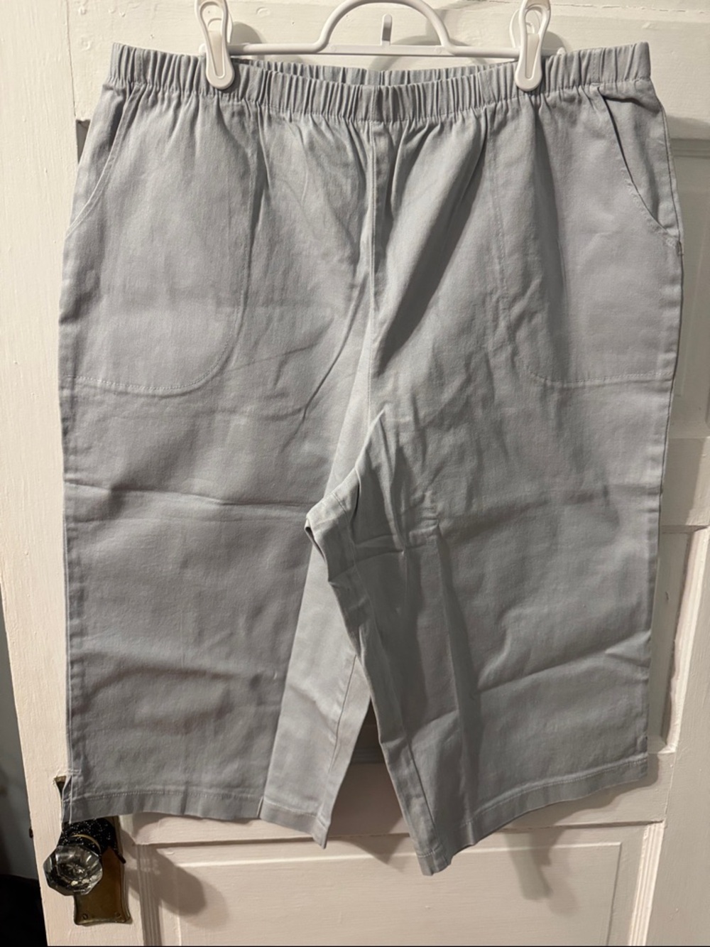 Women's Elastic-Waist Bermuda Shorts - Light Gray